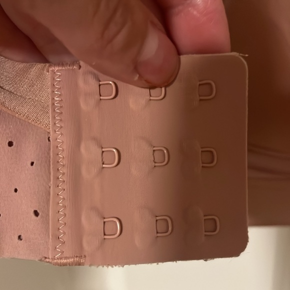 Run times sports bra 32DD - Picture 4 of 6